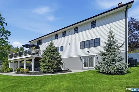 101 Tam O Shanter Drive Mahwah NJ 07430