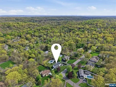 101 Tam O Shanter Drive Mahwah NJ 07430