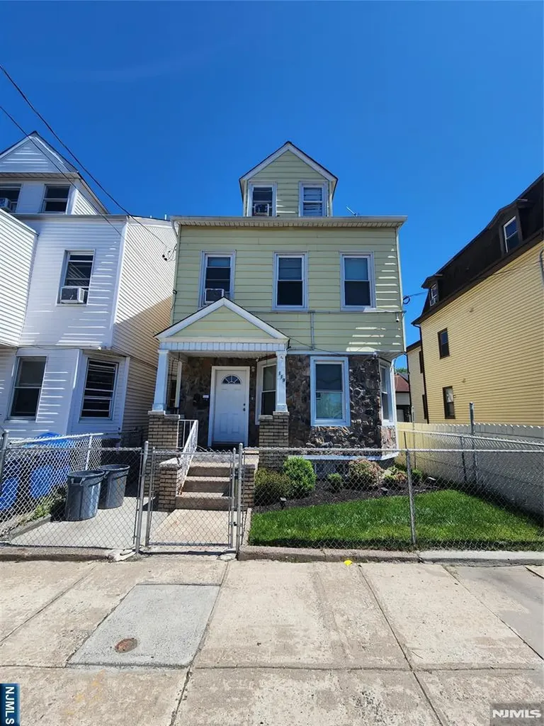 119 Madison Avenue Paterson NJ 07524