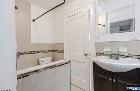459 Norwood Street East Orange NJ 07018