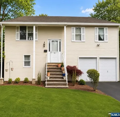 121 Wood Street Englewood NJ 07631