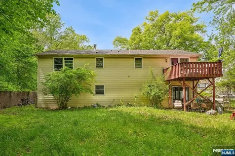 121 Wood Street Englewood NJ 07631