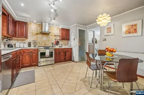 121 Wood Street Englewood NJ 07631