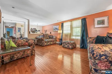 121 Wood Street Englewood NJ 07631
