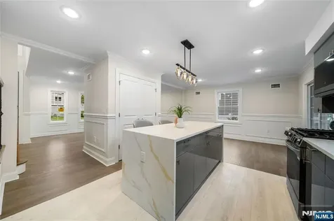 16 Coles Court River Edge NJ 07661