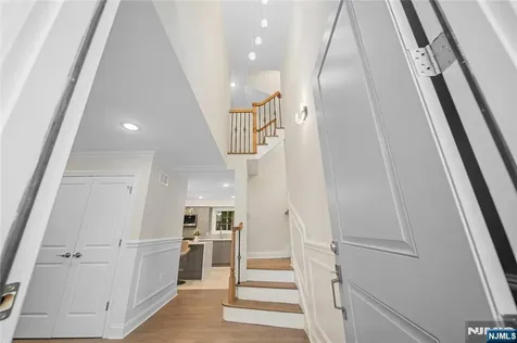 16 Coles Court River Edge NJ 07661
