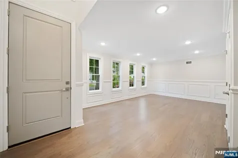 16 Coles Court River Edge NJ 07661