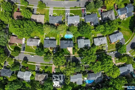 16 Coles Court River Edge NJ 07661