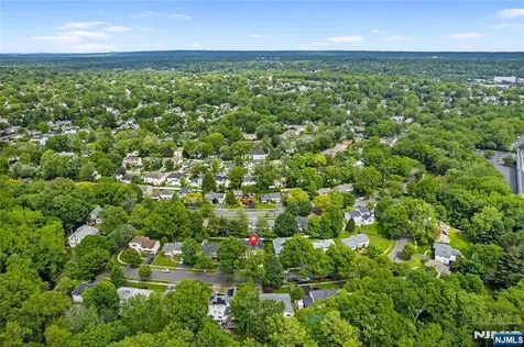 16 Coles Court River Edge NJ 07661