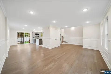 16 Coles Court River Edge NJ 07661