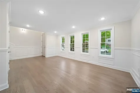 16 Coles Court River Edge NJ 07661