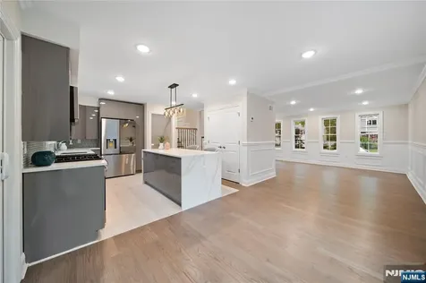 16 Coles Court River Edge NJ 07661
