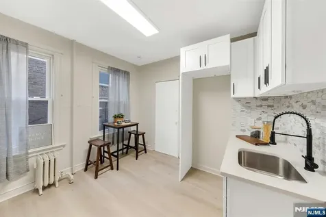 179 William Street East Orange NJ 07017