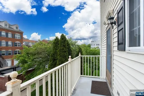89 Vaughan Drive Newark NJ 07103