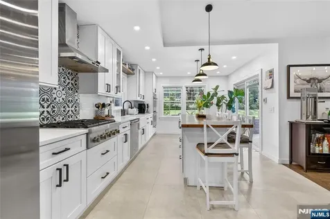 789 Kinderkamack Road Oradell NJ 07649