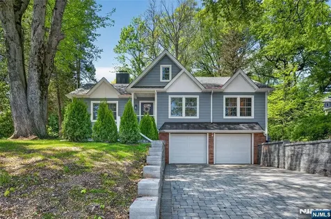 789 Kinderkamack Road Oradell NJ 07649
