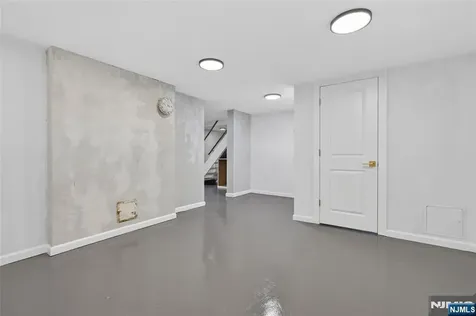 789 Kinderkamack Road Oradell NJ 07649