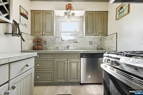 409 Tryon Avenue Englewood NJ 07631