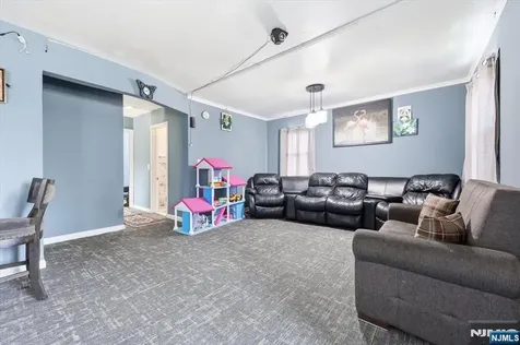 409 Tryon Avenue Englewood NJ 07631