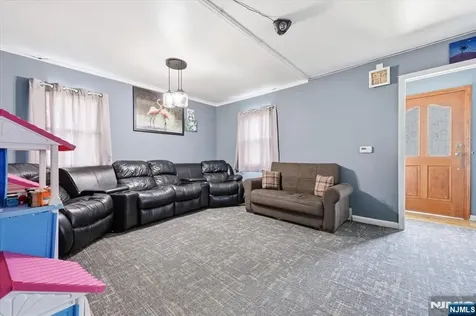 409 Tryon Avenue Englewood NJ 07631