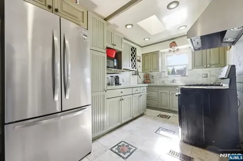 409 Tryon Avenue Englewood NJ 07631