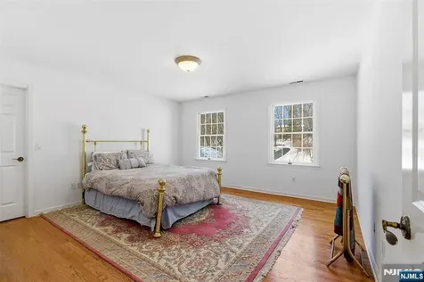 4 Deer Trail Kinnelon Borough NJ 07405