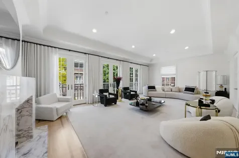 900 Heights Lane Tenafly NJ 07670