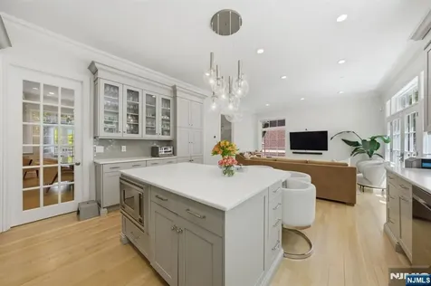 900 Heights Lane Tenafly NJ 07670