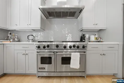900 Heights Lane Tenafly NJ 07670