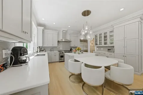 900 Heights Lane Tenafly NJ 07670