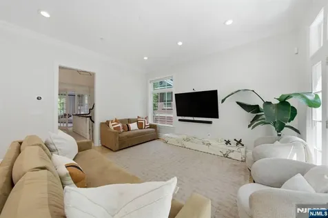 900 Heights Lane Tenafly NJ 07670