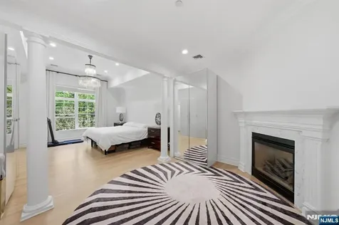 900 Heights Lane Tenafly NJ 07670
