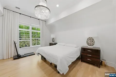 900 Heights Lane Tenafly NJ 07670