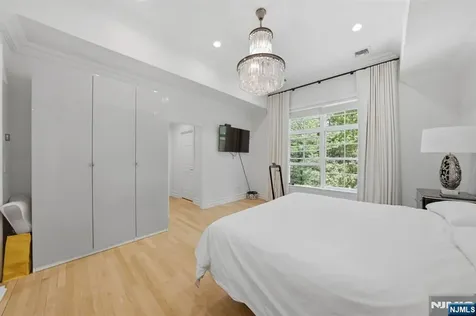 900 Heights Lane Tenafly NJ 07670