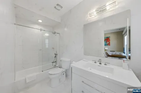 900 Heights Lane Tenafly NJ 07670