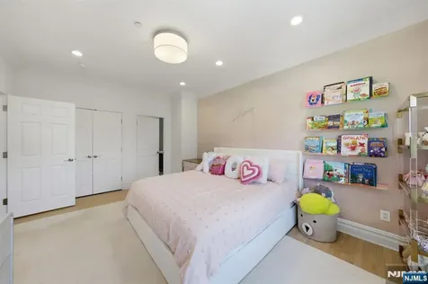 900 Heights Lane Tenafly NJ 07670