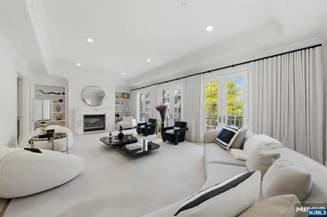 900 Heights Lane Tenafly NJ 07670