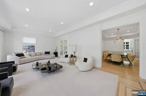 900 Heights Lane Tenafly NJ 07670