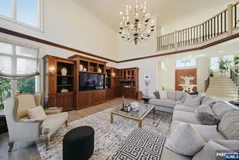 61 Essex Drive Tenafly NJ 07670
