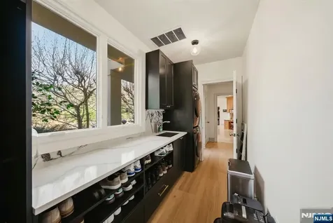 61 Essex Drive Tenafly NJ 07670