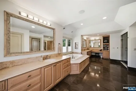 61 Essex Drive Tenafly NJ 07670