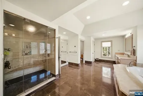 61 Essex Drive Tenafly NJ 07670