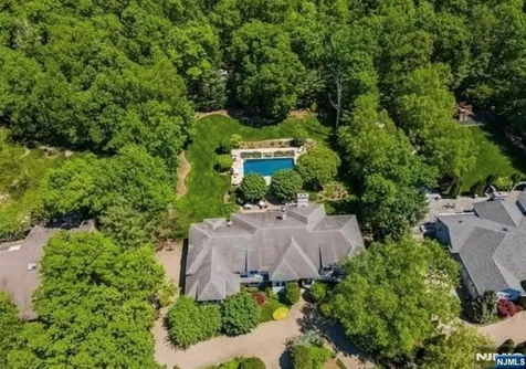61 Essex Drive Tenafly NJ 07670