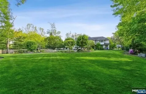 61 Essex Drive Tenafly NJ 07670