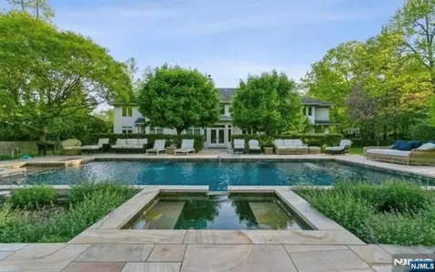 61 Essex Drive Tenafly NJ 07670