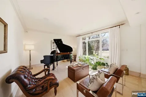 61 Essex Drive Tenafly NJ 07670