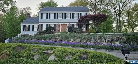 309 Paul Court Wyckoff NJ 07481