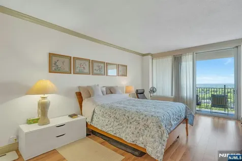 1530 Palisade Avenue Fort Lee NJ 07024
