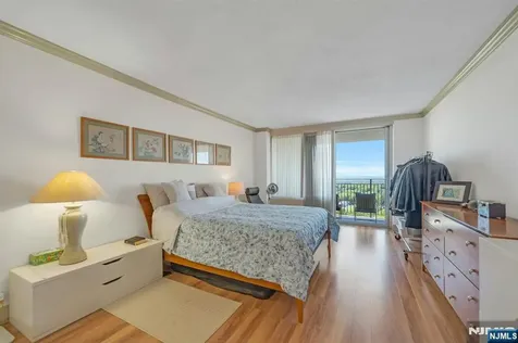 1530 Palisade Avenue Fort Lee NJ 07024
