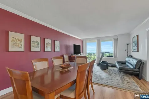 1530 Palisade Avenue Fort Lee NJ 07024